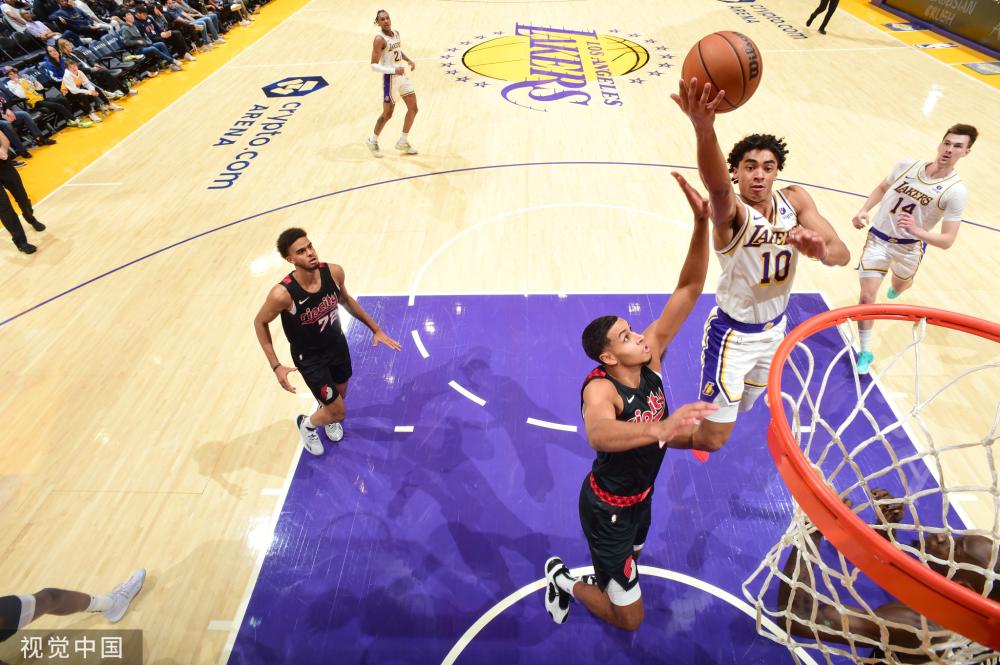 可以看到他 可以看到他